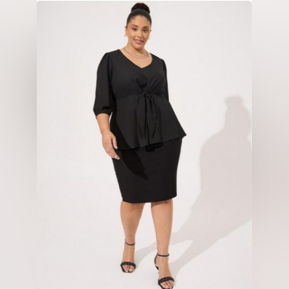 TORRID☆Tie-front Blouse - Picture 2 of 6